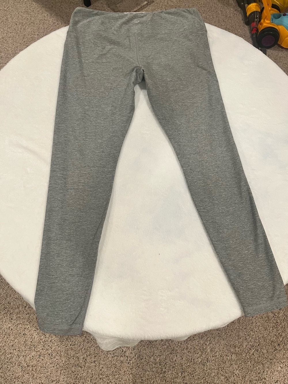 Scorpio Sol Heather Grey High Rise Athletic Leggings - Large - Picture 2 of 7